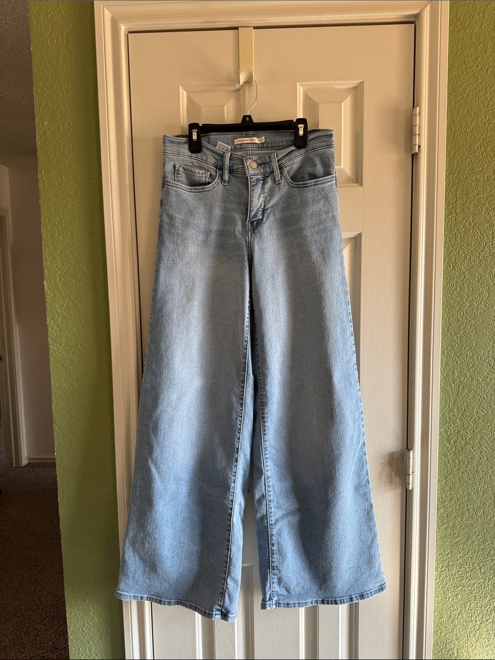 Levi’s shaping wide leg jeans